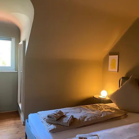 아파트 Dachgeschosswohnung In Altbauvilla Weilerbach