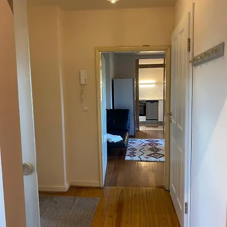 아파트 Dachgeschosswohnung In Altbauvilla